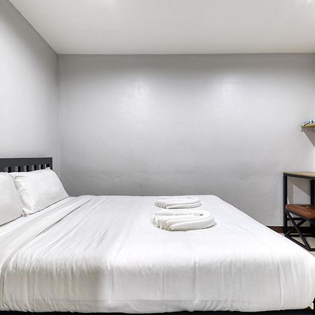 Red Pin Inn 好运旅馆 Bangkok Zewnętrze zdjęcie