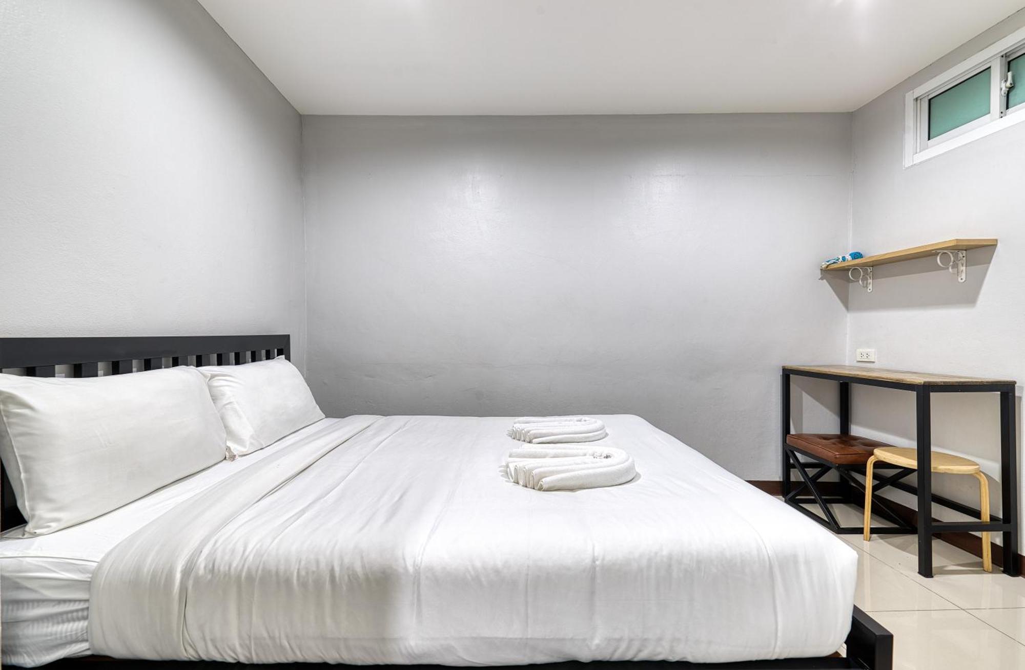 Red Pin Inn 好运旅馆 Bangkok Zewnętrze zdjęcie