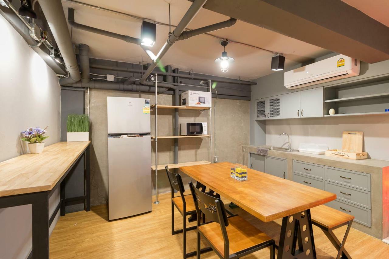 Red Pin Inn 好运旅馆 Bangkok Zewnętrze zdjęcie