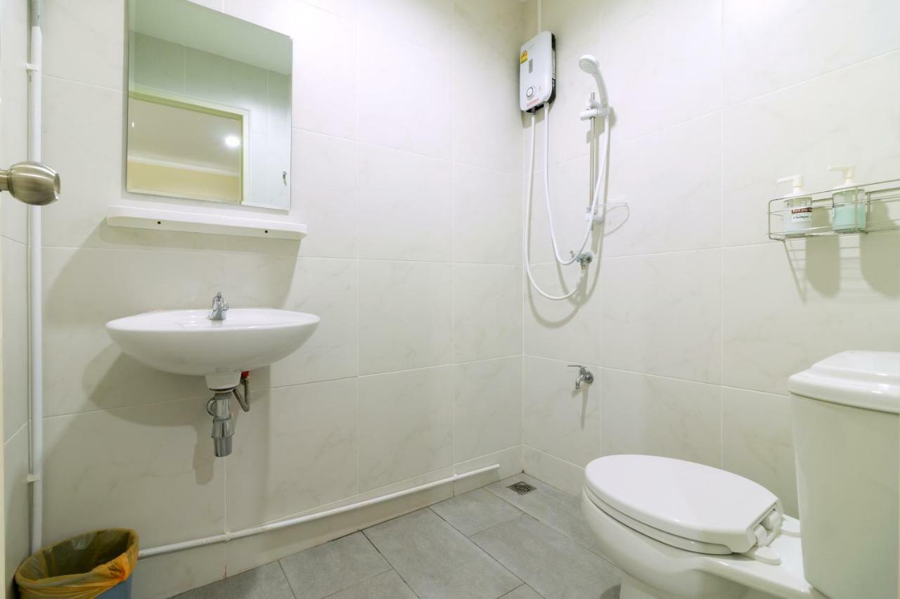 Red Pin Inn 好运旅馆 Bangkok Zewnętrze zdjęcie
