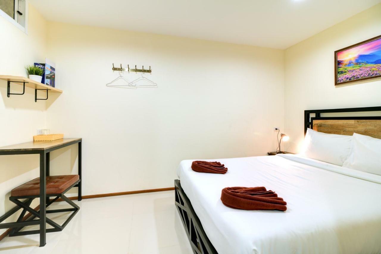 Red Pin Inn 好运旅馆 Bangkok Zewnętrze zdjęcie