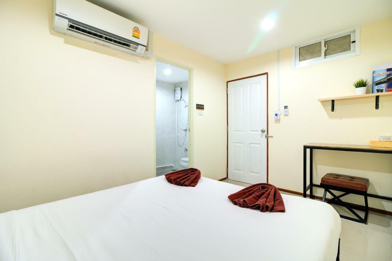Red Pin Inn 好运旅馆 Bangkok Zewnętrze zdjęcie